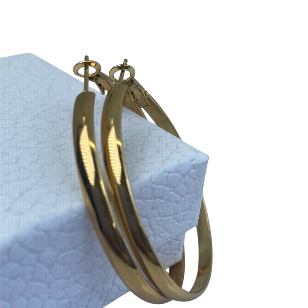 18K Gold plated Elegant Hoop Earrings with Lever-Back Closure